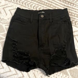 Black ripped shorts FASHIONNOVA
